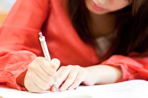 働きながら学べる登録販売者養成学科